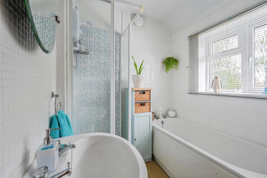Family Bathroom: