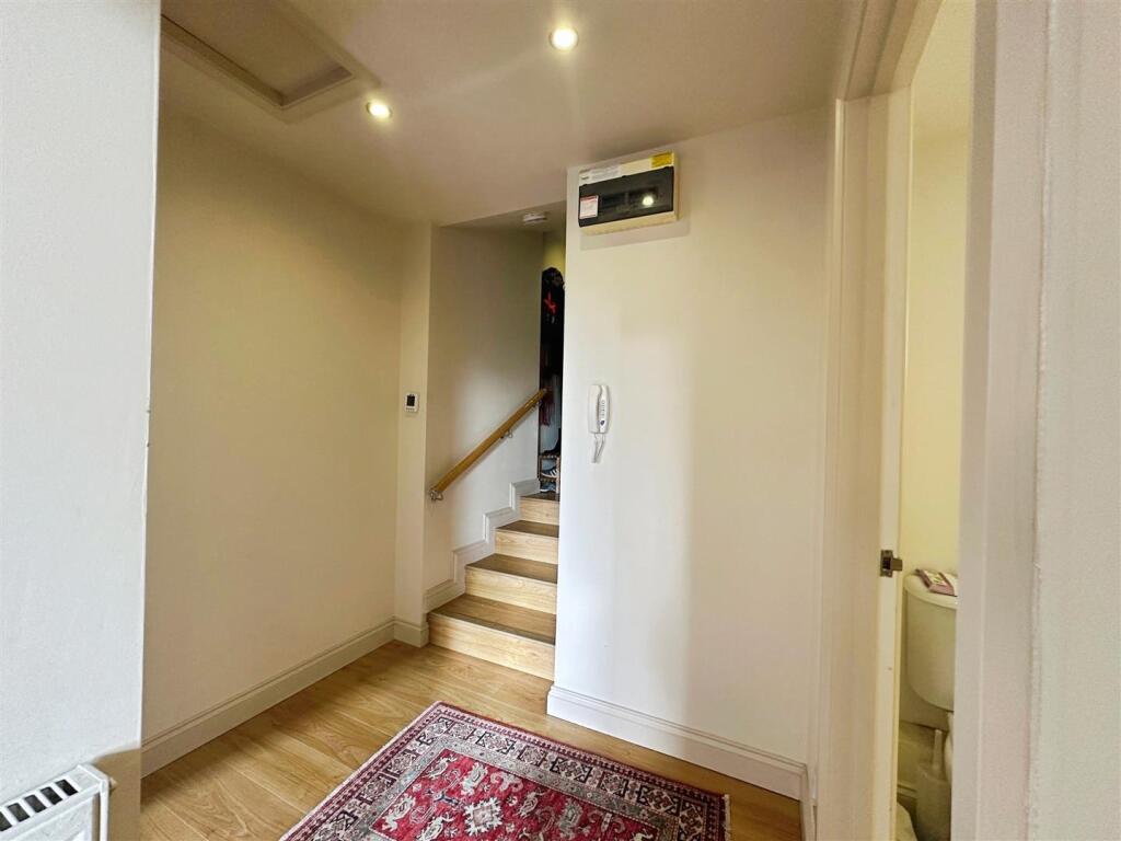 59f71e07--4A88-88A7-47B010EEF515-18068-0000055CA5C