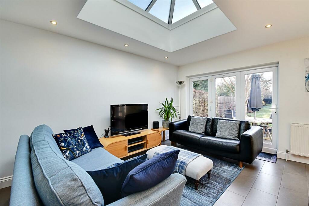 Family Room 2.jpg