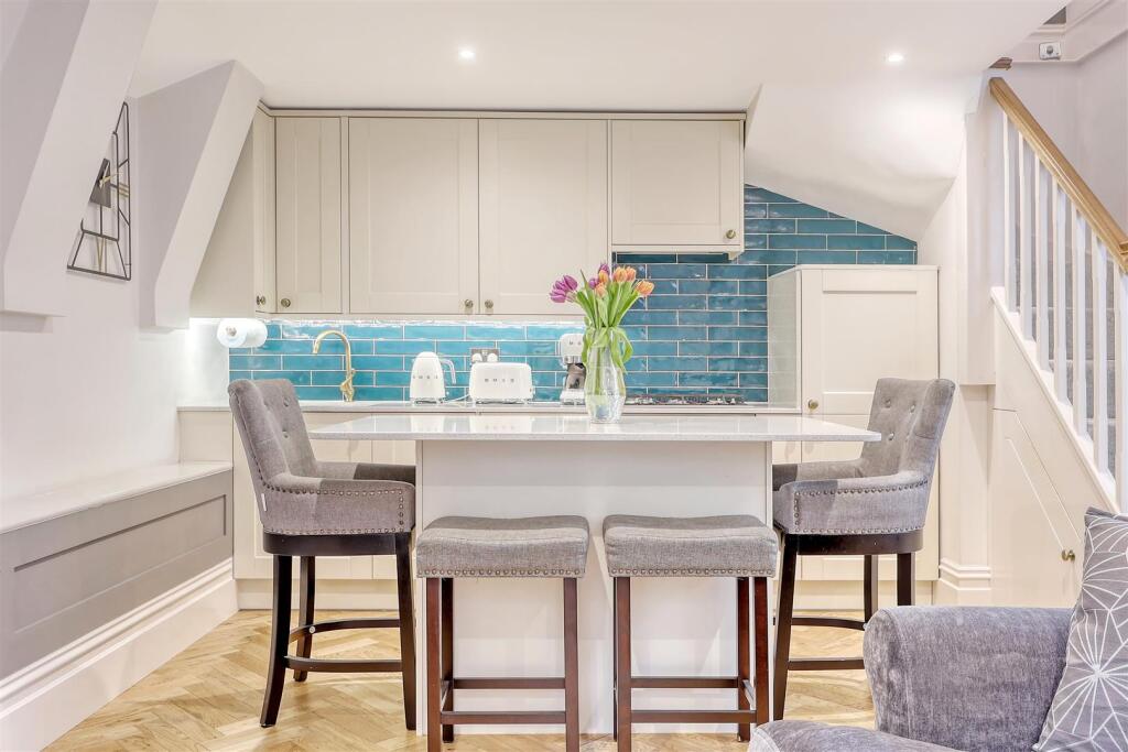 10_8v8a1563_6 copy.jpg