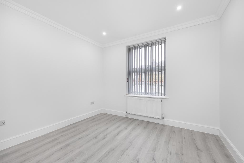 Master bedroom (1)