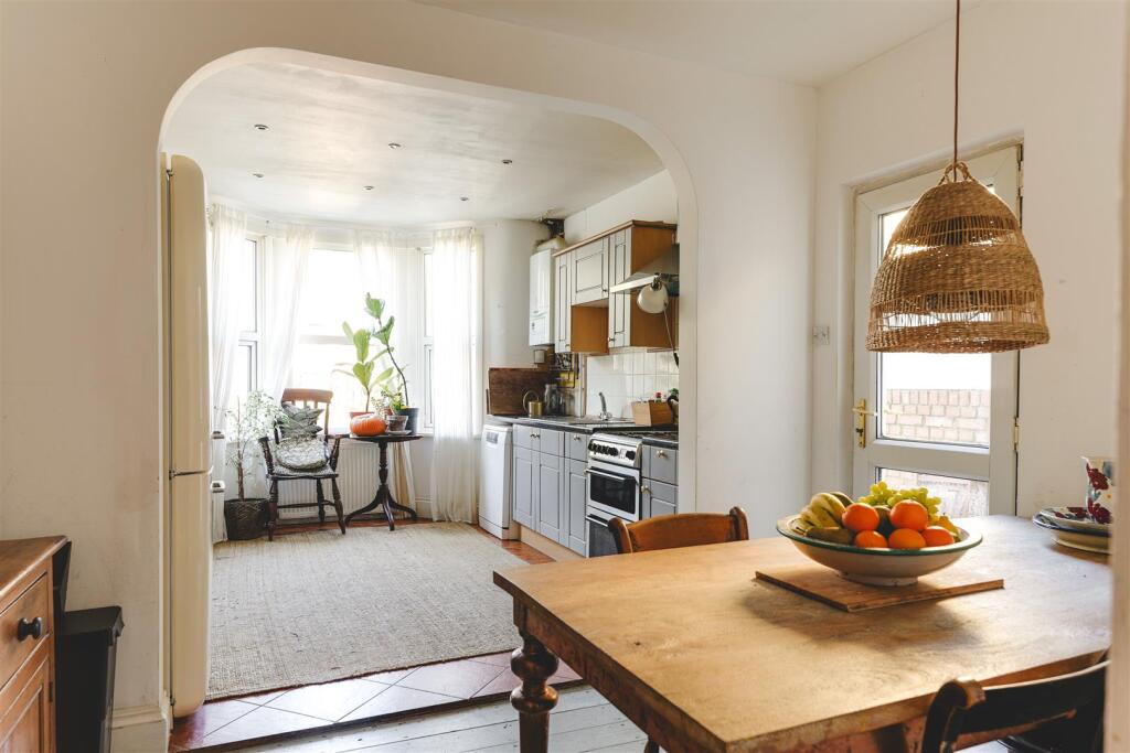 Mildenhall Road-17.jpg