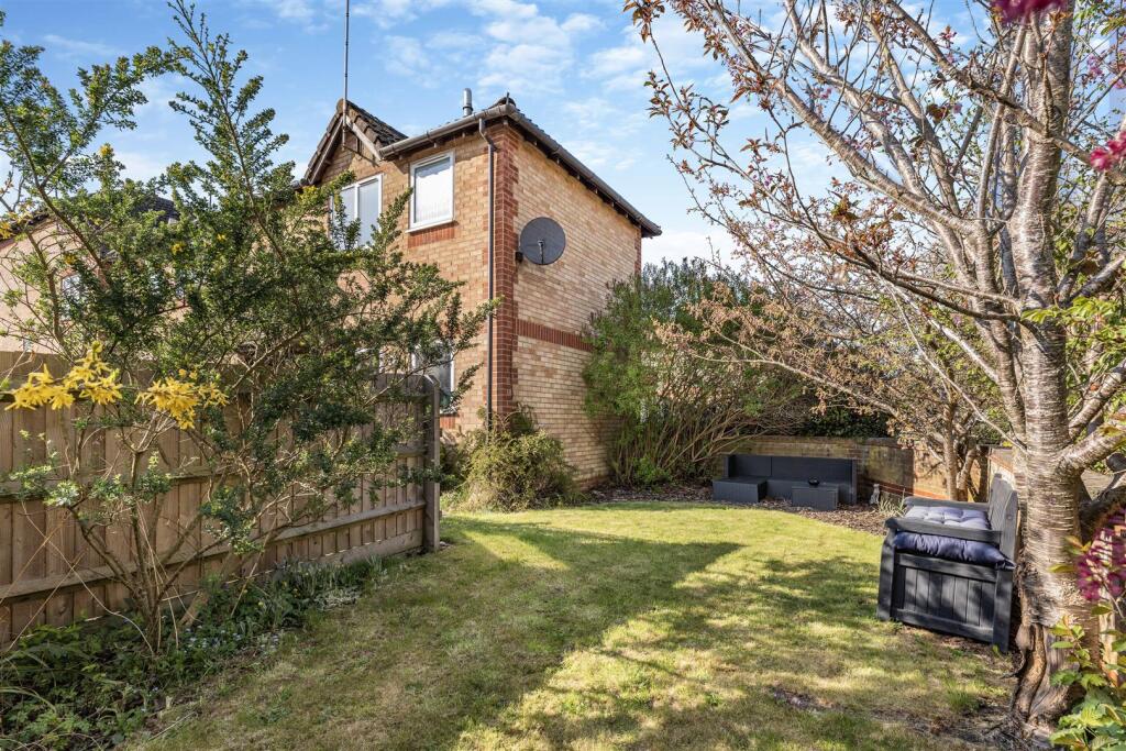 53 Broome Way, Banbury-10.jpg