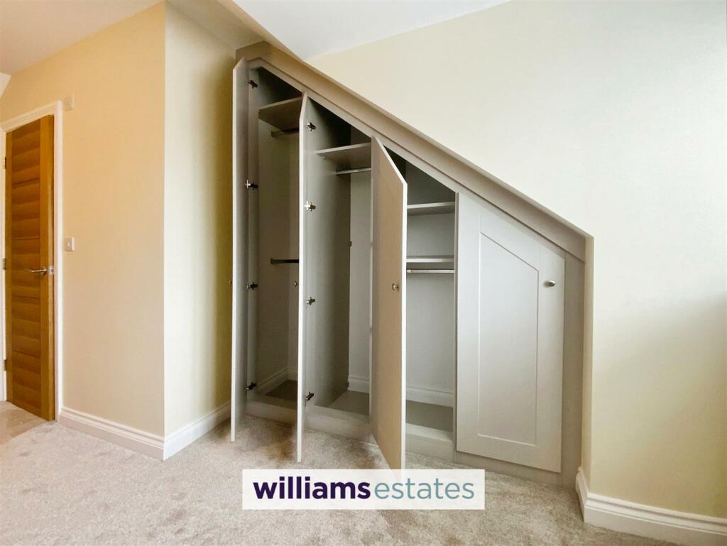 fitted wardrobe