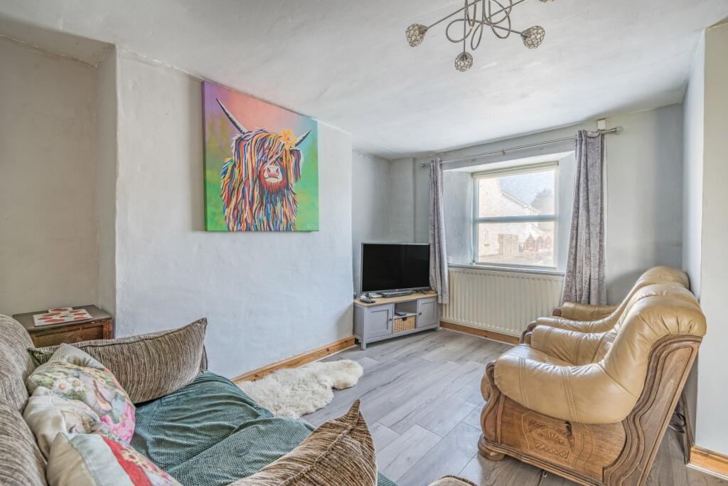 1356098-6-68dba55493900