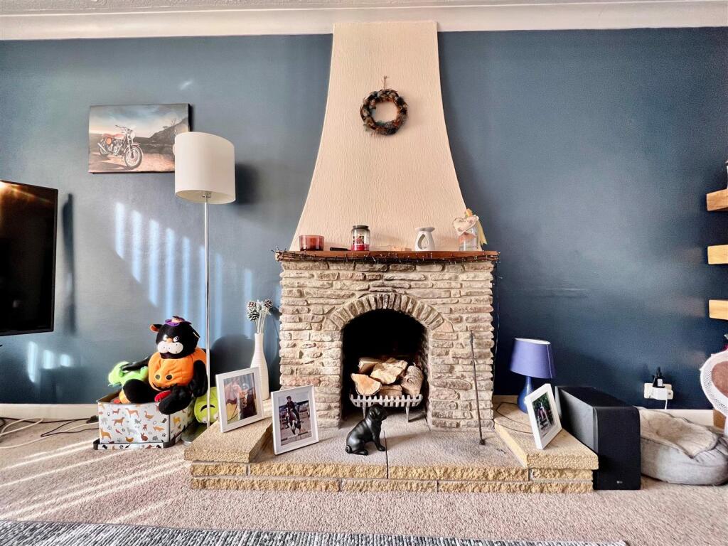 Lounge Fireplace