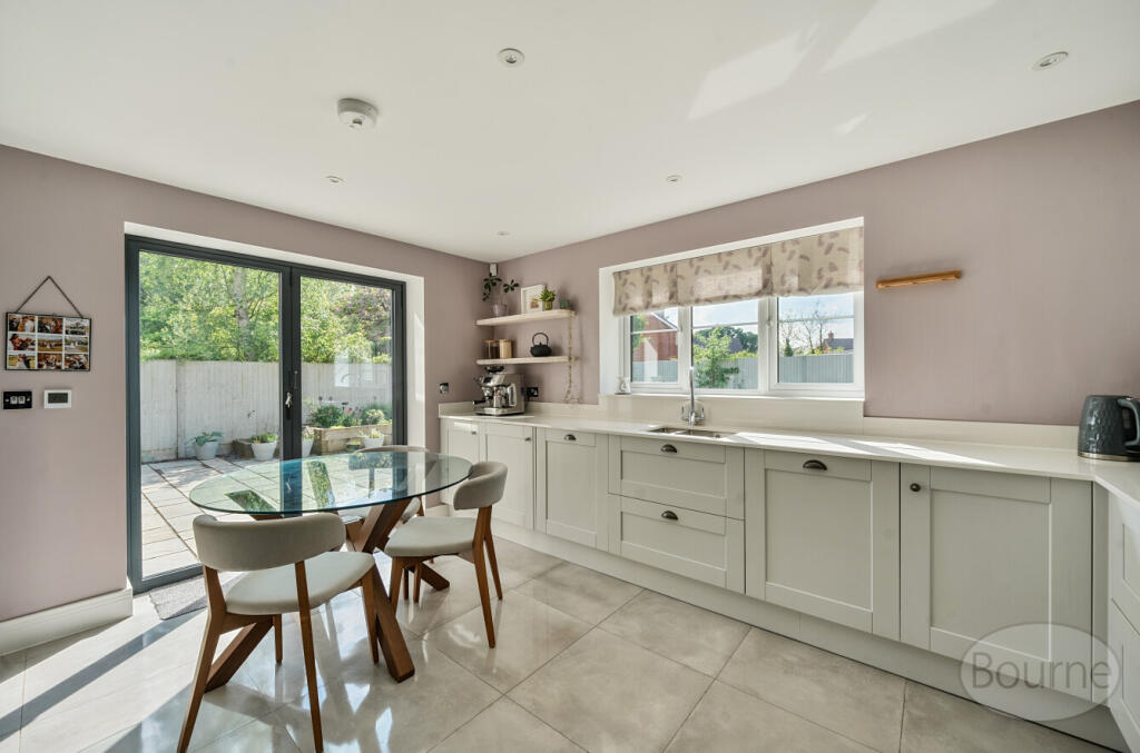 e834ec6e-c3c0-447...