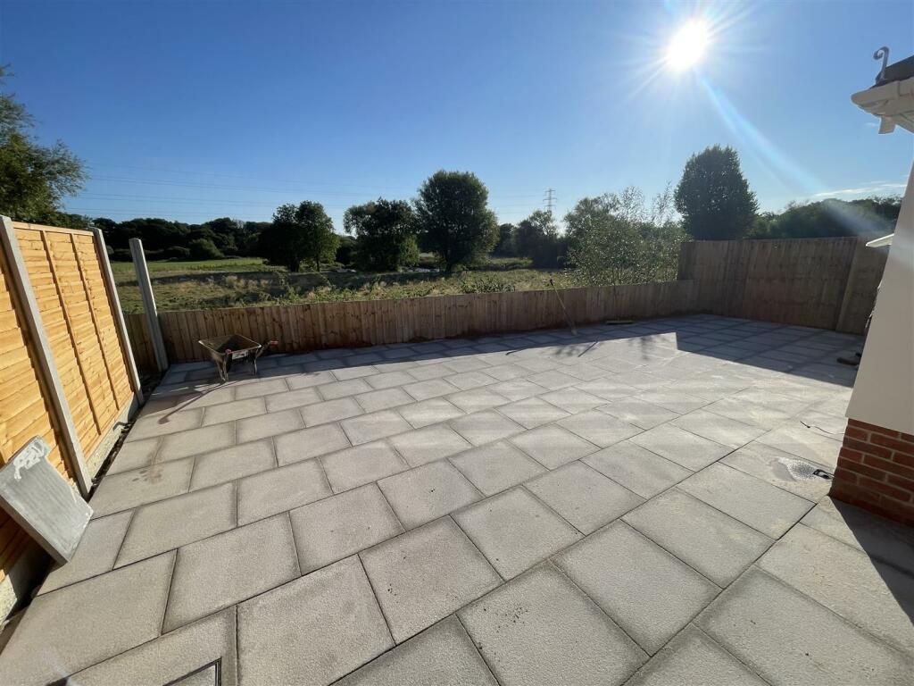 Rear Patio Garden