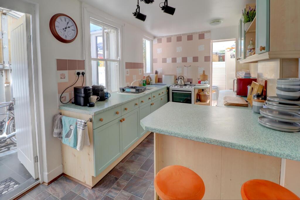 Kitchen Breakfast room ii.jpg