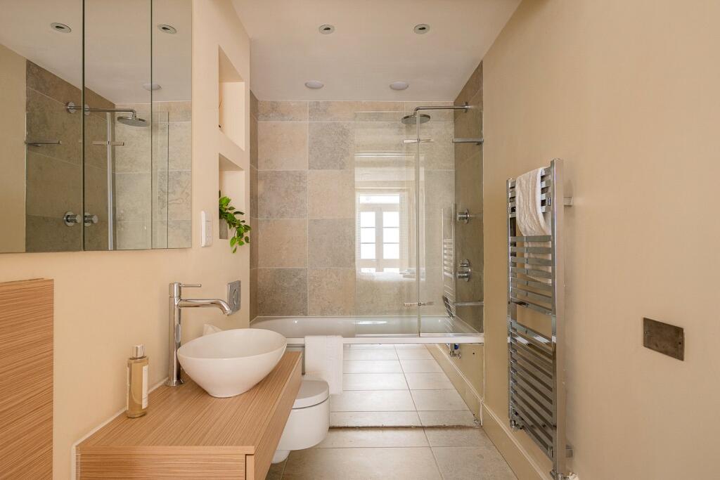 Principal Ensuite