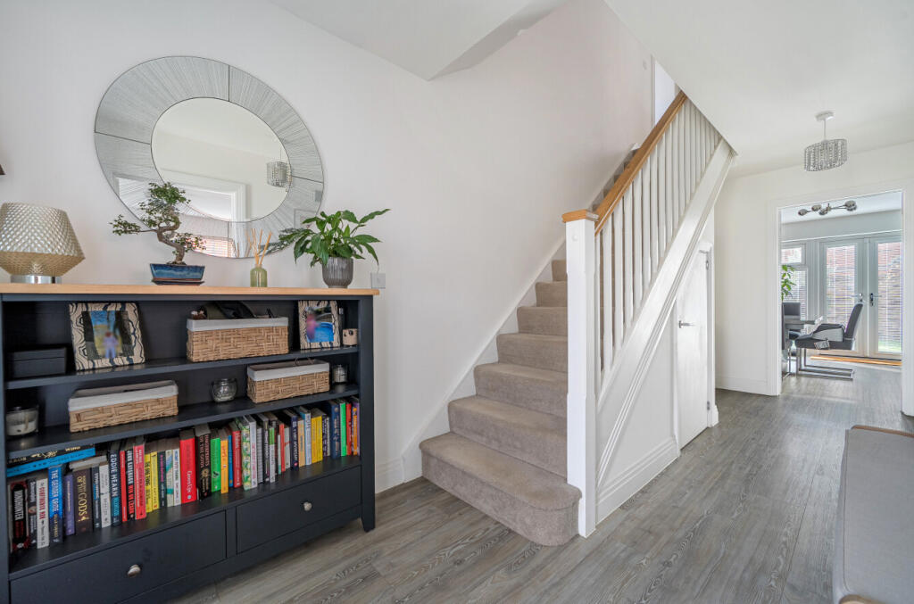 1361236-19-68ff80...