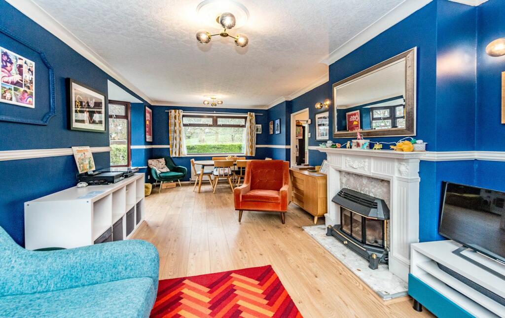SITTING ROOM DINING ROOM AND KITCHEN