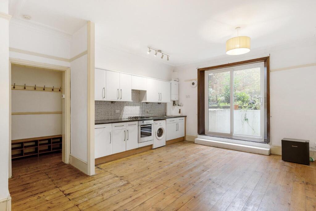 Reception/Kitchen