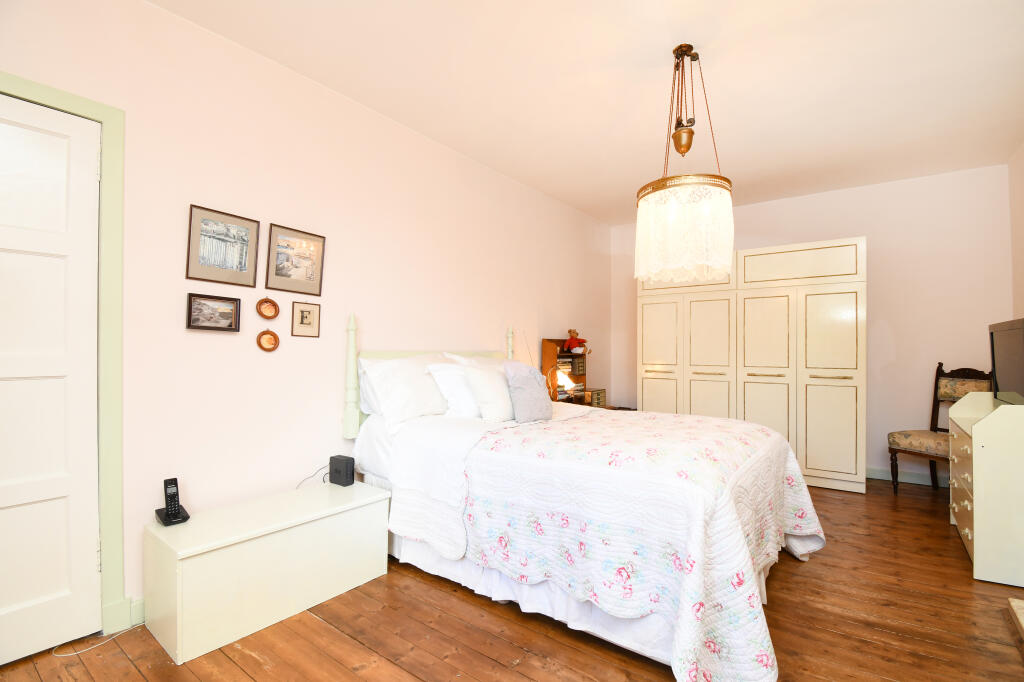 Bedroom2