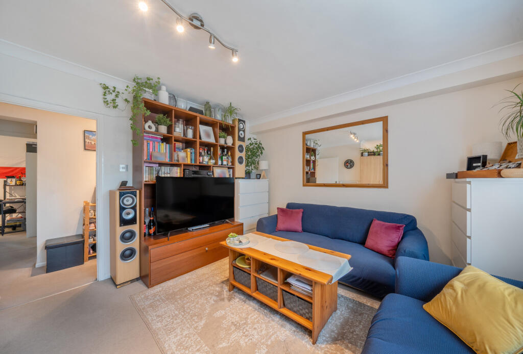 1347801-11-68b9a8...