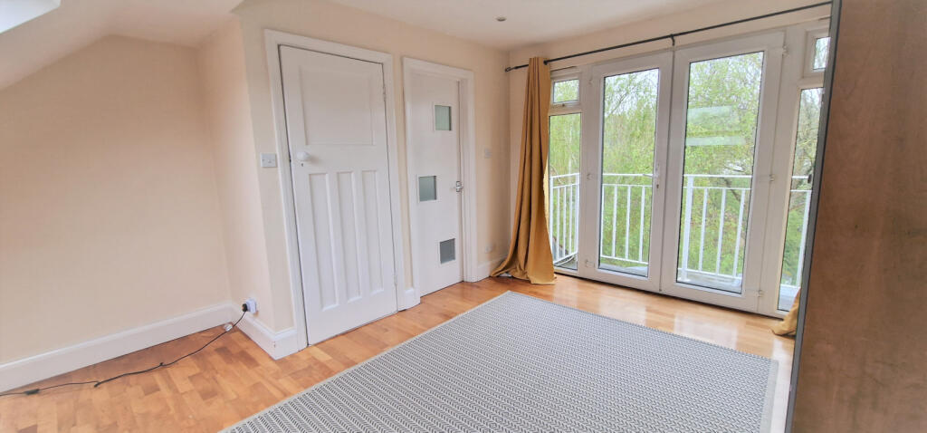 LOFT BEDROOM