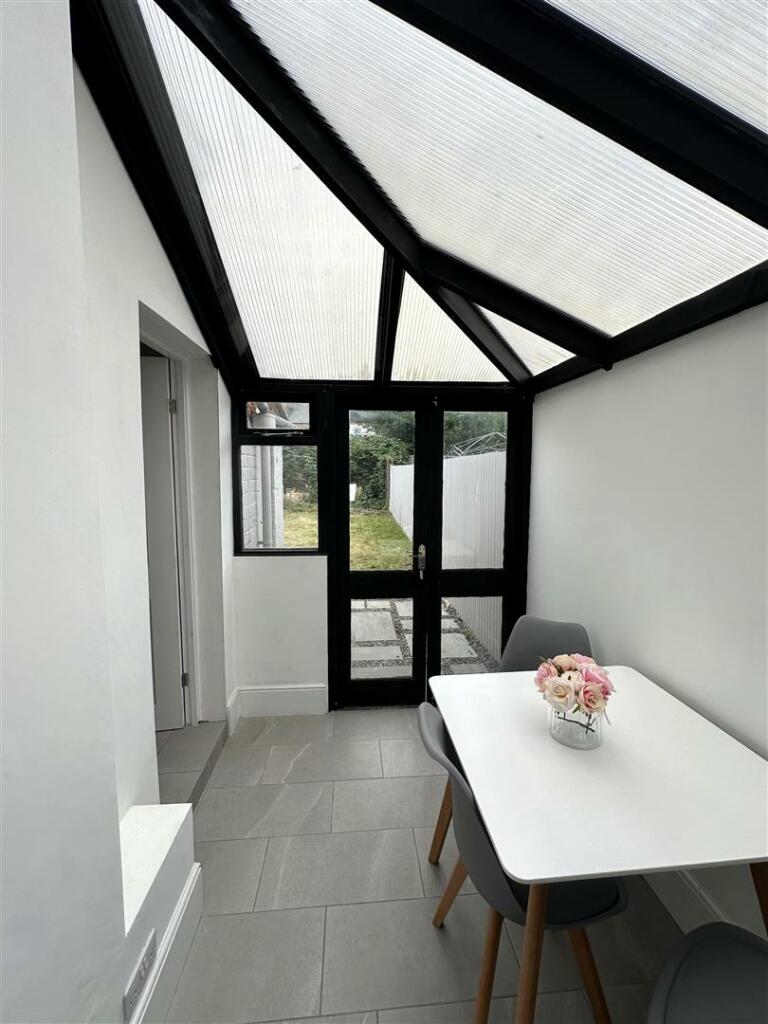 Dining Room.jpg