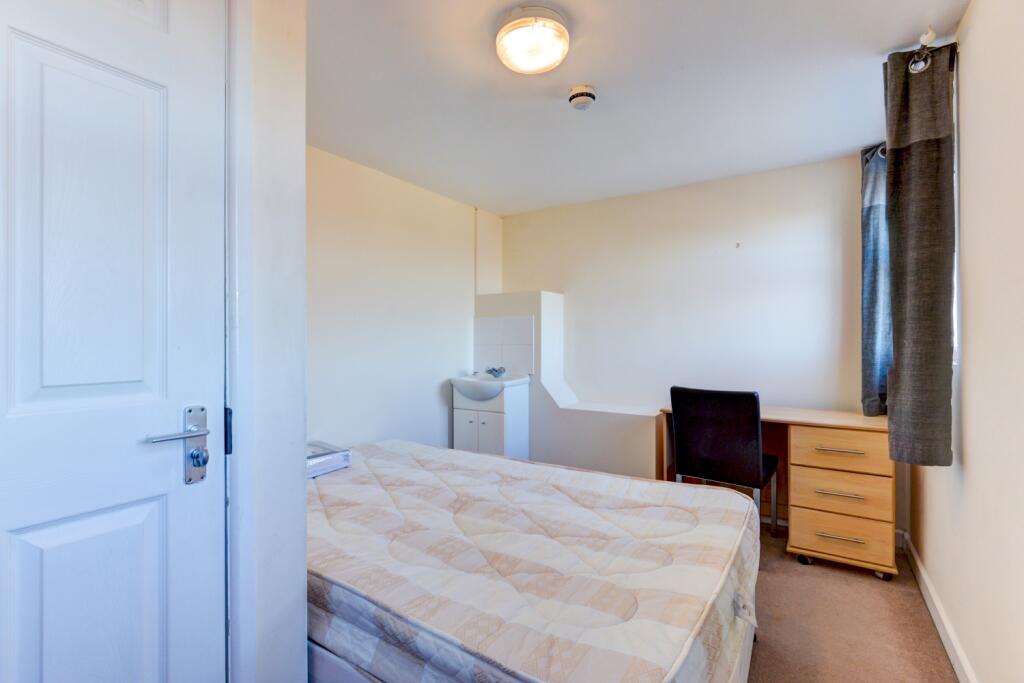 8 Hollingbury Park Avenue Bedroom 5 (2)