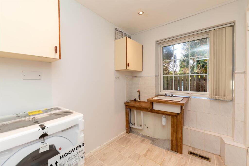 18 Milne Close (9 of 16).jpg