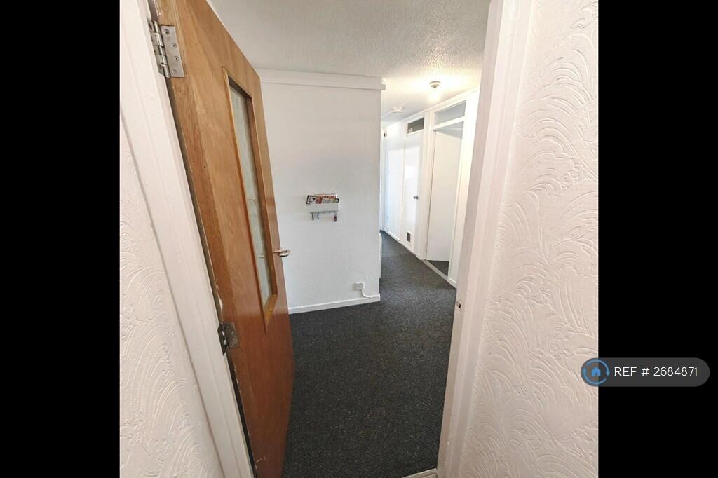 Front Entry Vestuble