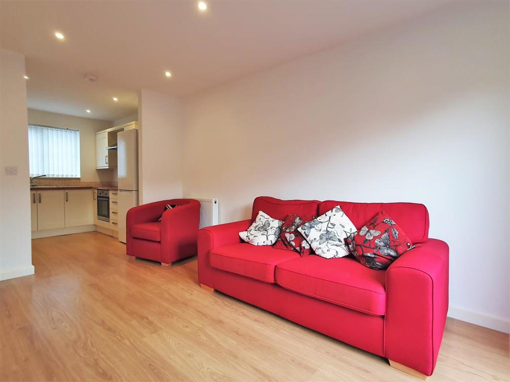 7 Wartha Mews Lounge