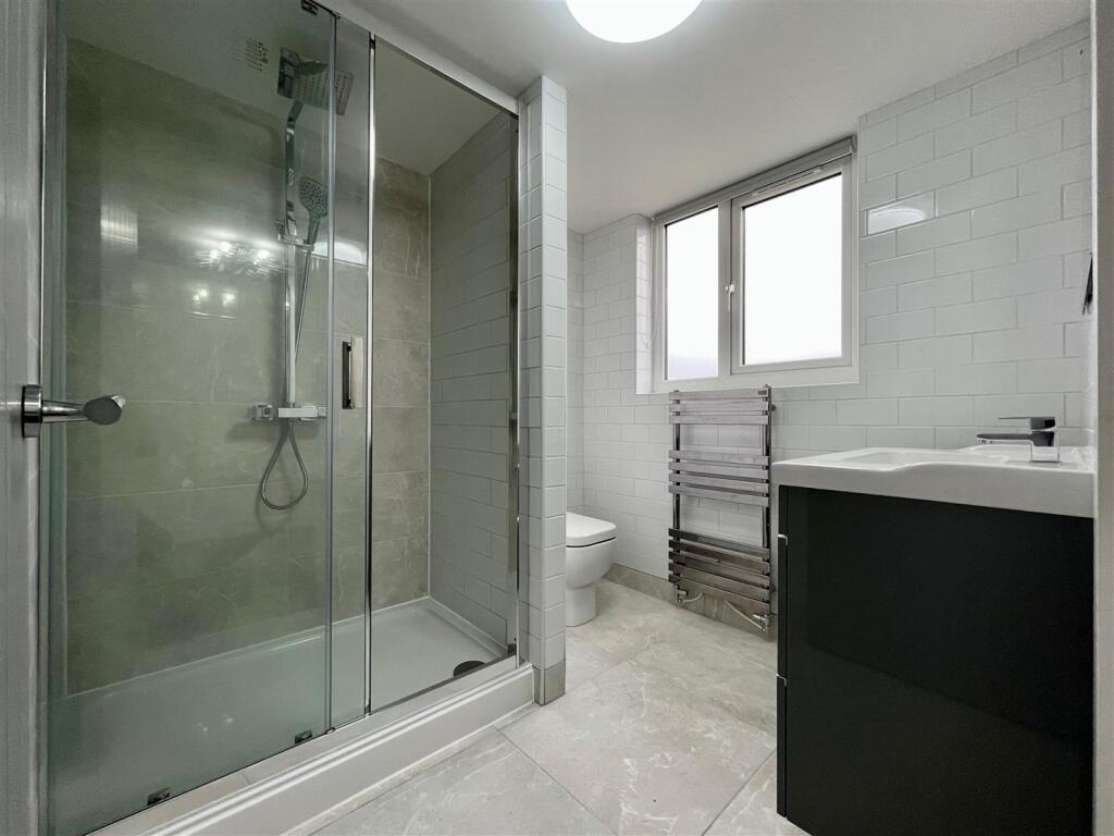 Bedroom 1 En Suite