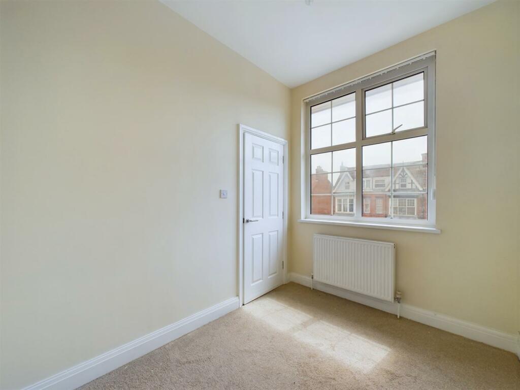 Bedroom:
