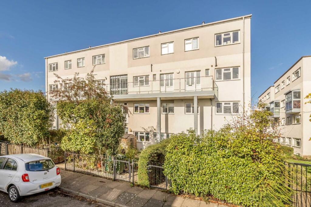 Peregrine Road, Sunbury-On-Thames