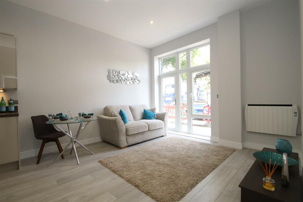 Lounge ( 2 Bedroom ).JPG