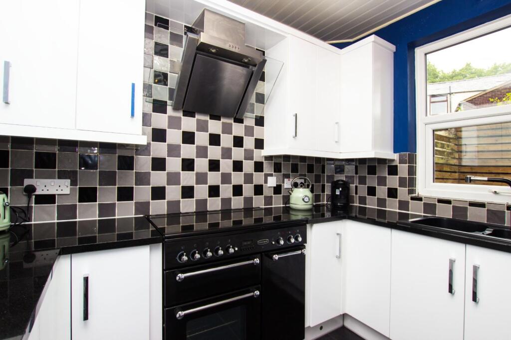 Almond Street (6).jpg