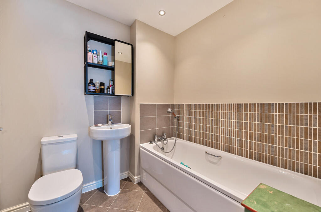 1313339-2-685be33...