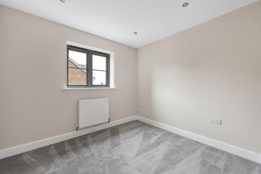 STUDY/POSSIBLE BEDROOM 4