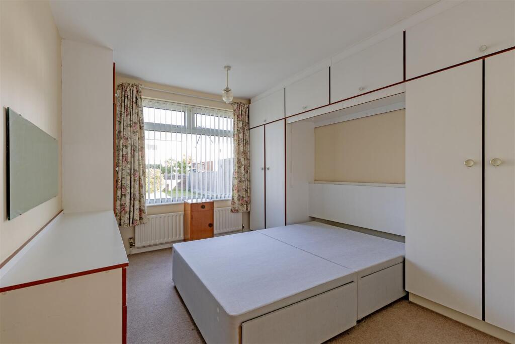 Bedroom 1-1.jpg