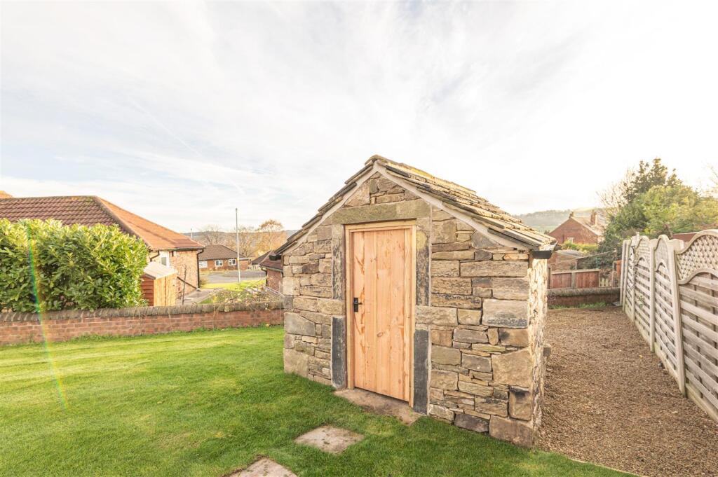 10 - 99B Knowl Road WF14 9RQ.jpg