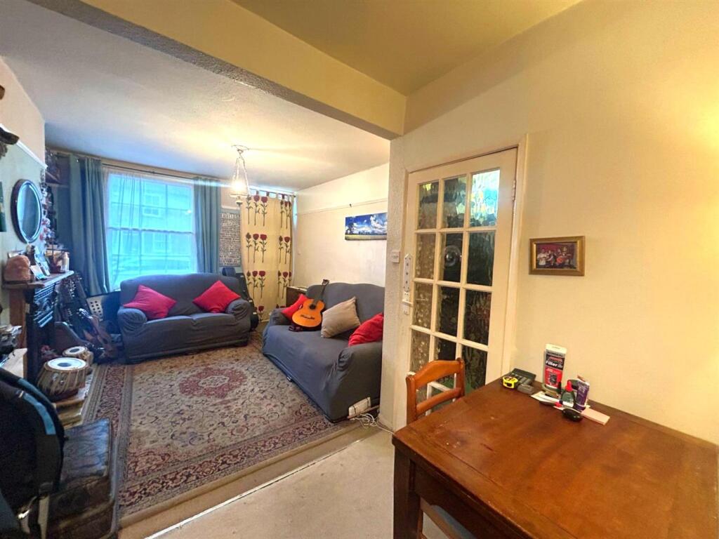 New Lounge 1.jpg