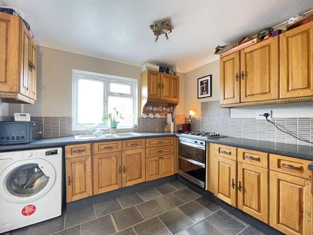 Bourne Close 24 - Kitchen FRONT PAGE.jpg