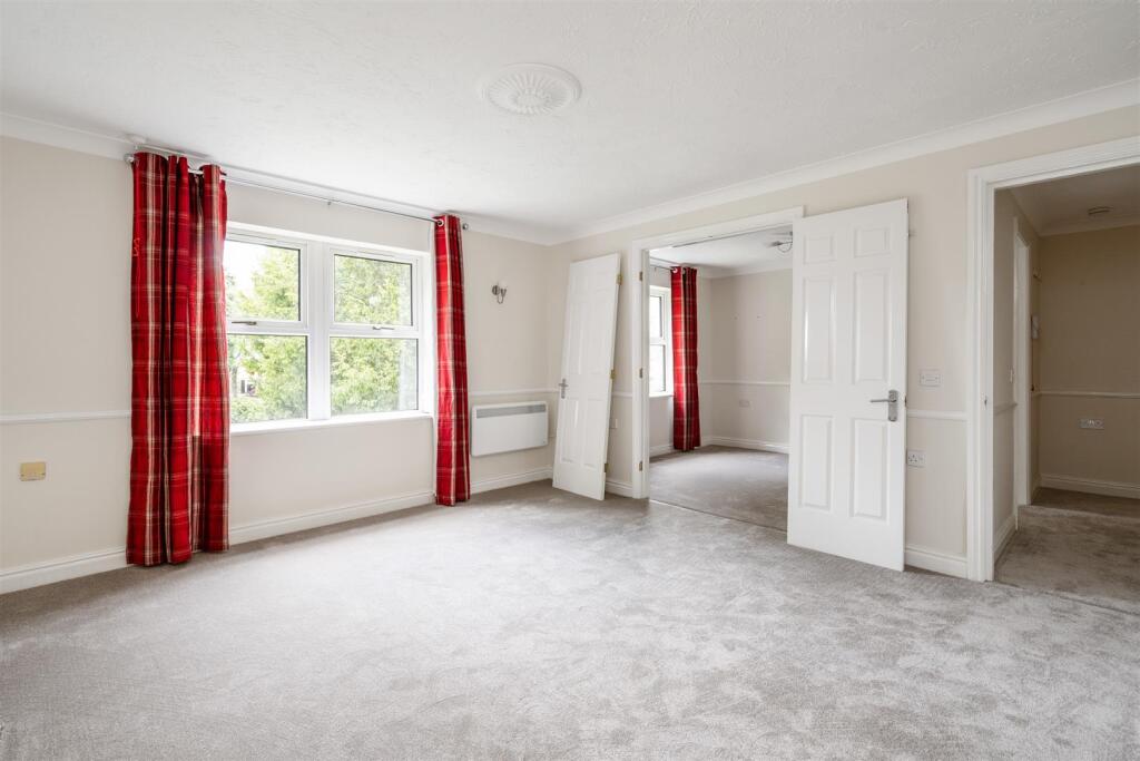Flat 15, 21 The Cedars_6.jpg