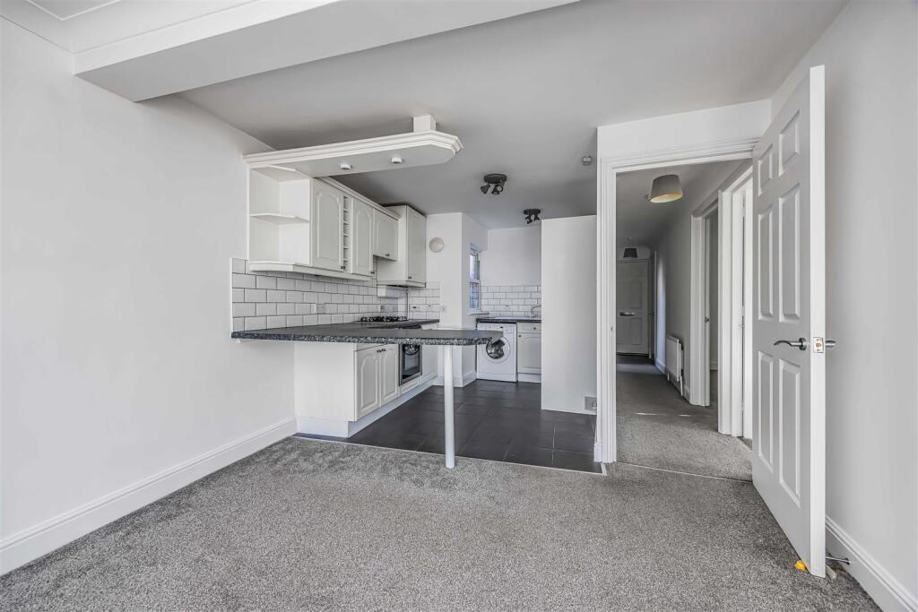 57 White Hart Road, Old Portsmouth-Small-PorticoMa