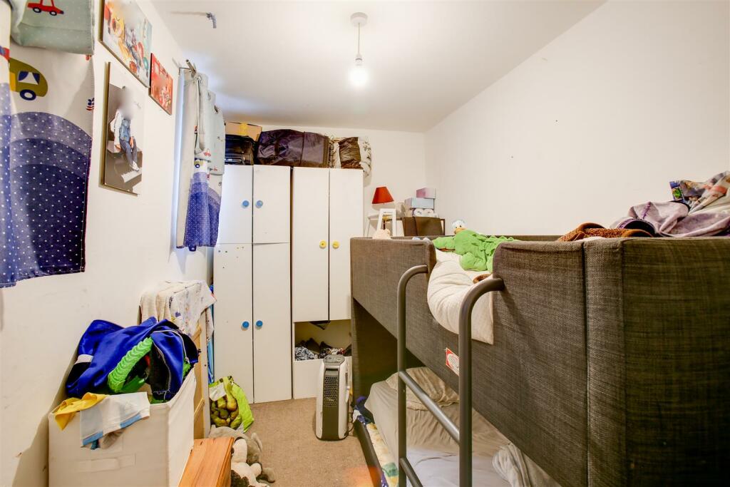 Flat A, 21 Churchfield Rd, W13-1 (2).jpg