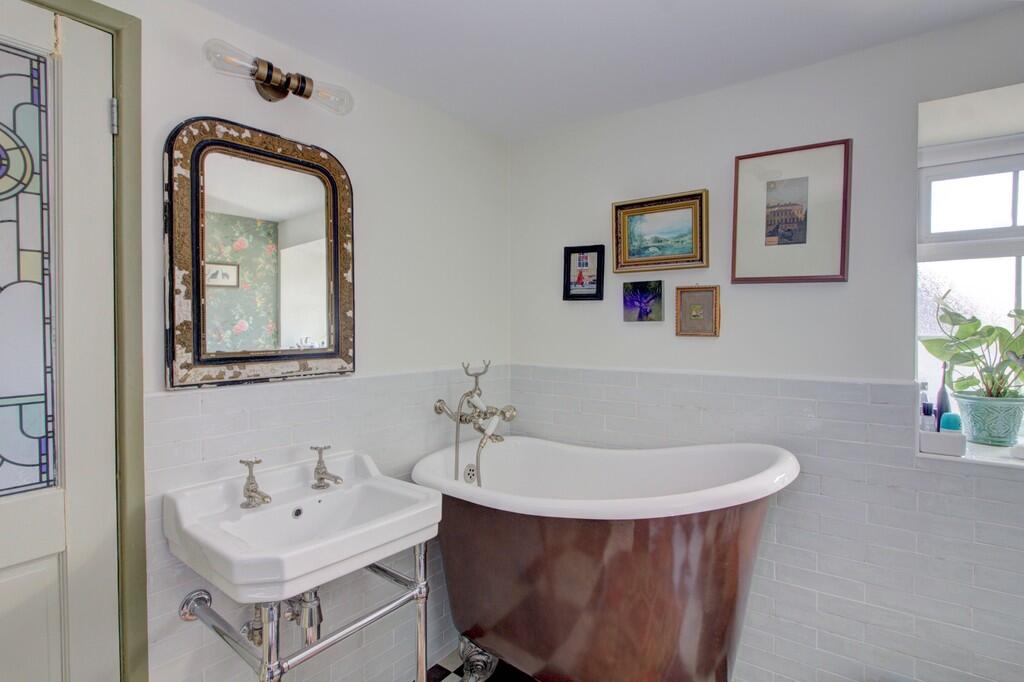 86 corsham rd4