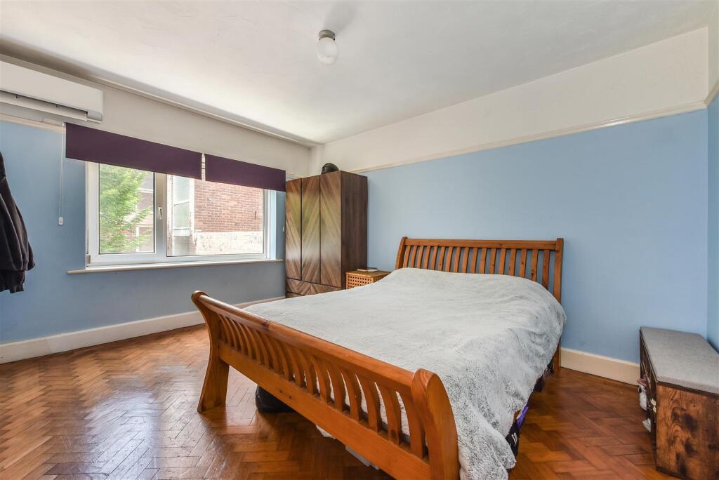 Master Bedroom.jpg