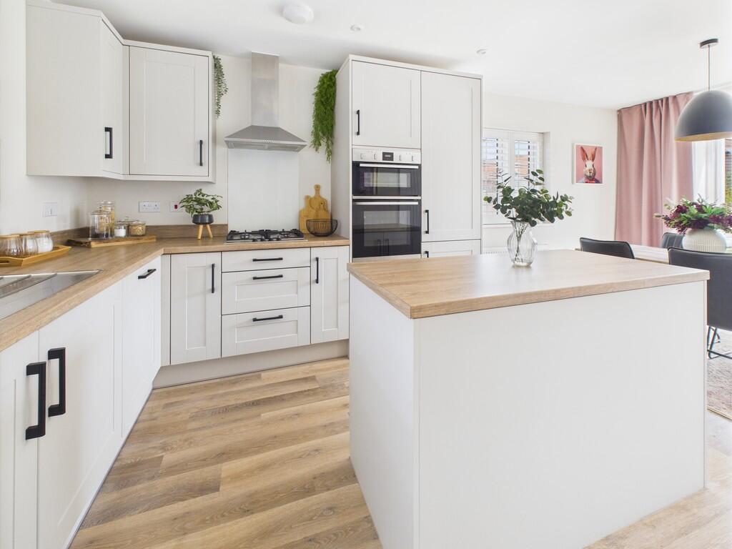 CAM05068G0-PR0038...