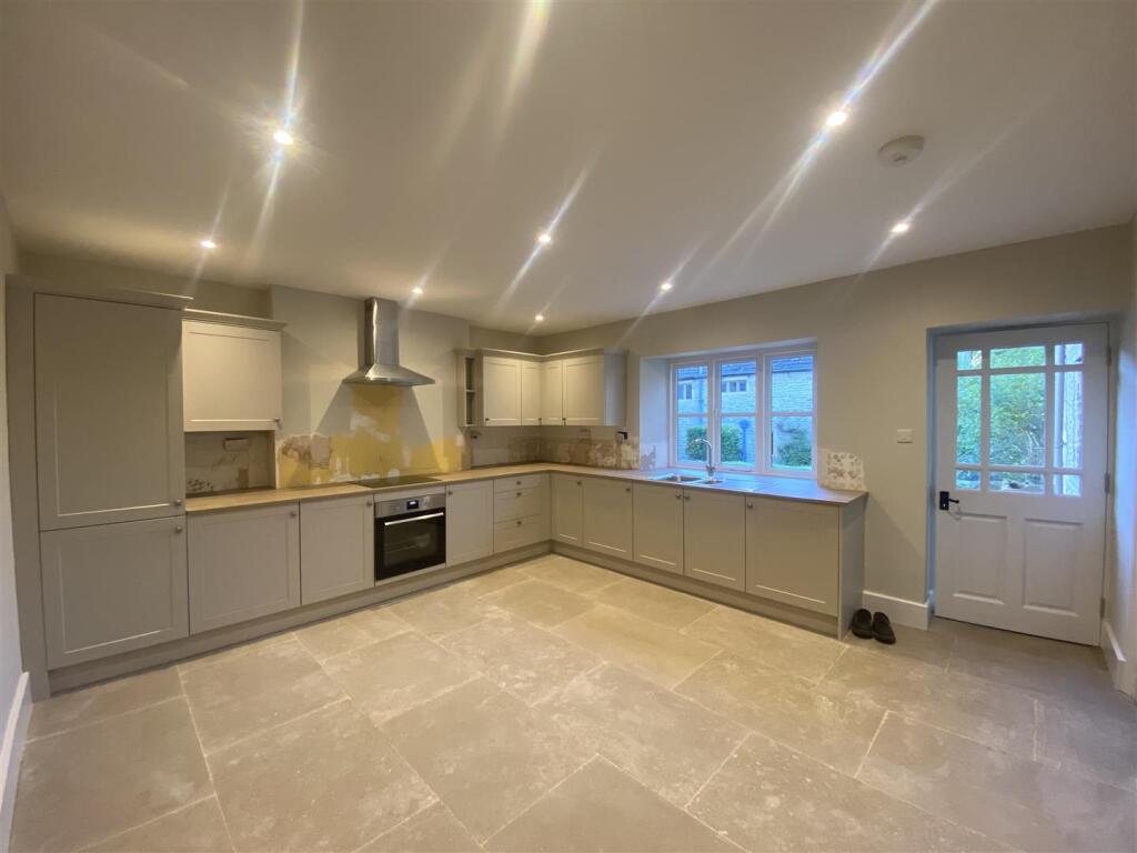 Kitchen  with Diner