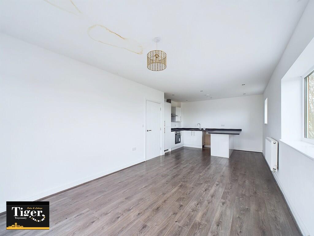 CAM02176G0-PR0474...