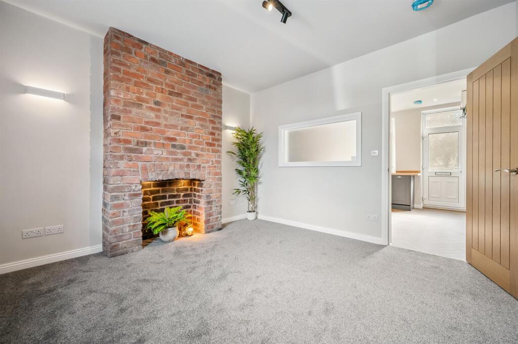 Saxton Mee Yard Head Cottage 0010.jpg