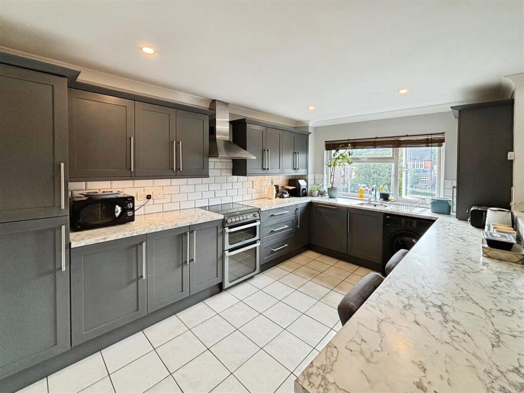 0684bb1d-Photo 208-26-25 2C 2014 2011 2047.jpg