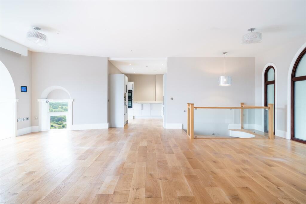 Living Area.jpg