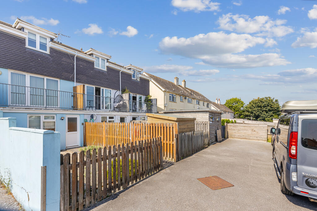 6 Parking 1 Lord Nelson Drive, Dartmouth, Townstal