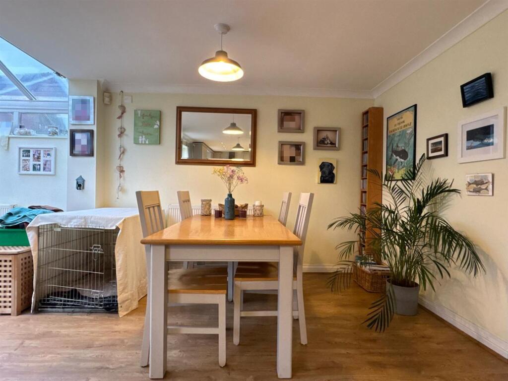 Dining area 1-fotor-20250220141218.jpg