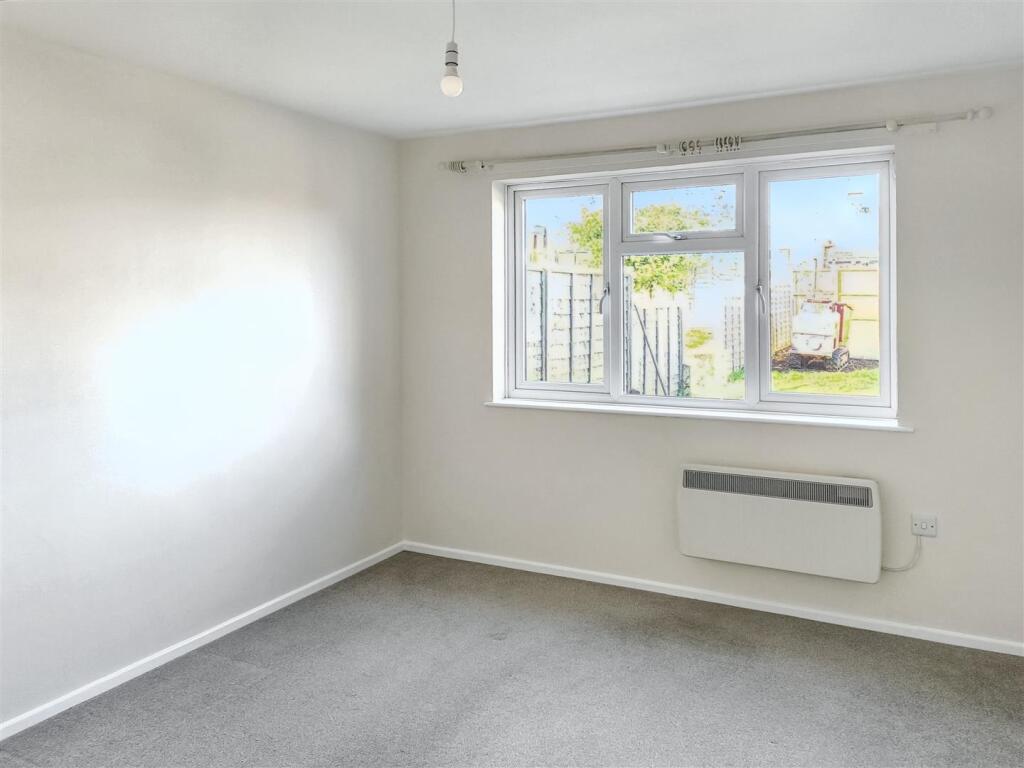 Bedroom1.jpg